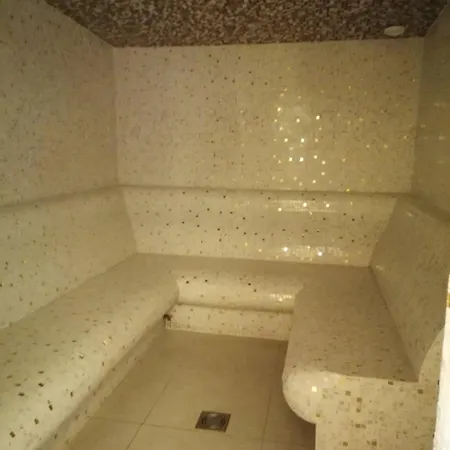 Harmony Wellness&spa Sa Garaznim Mestom Lägenhet